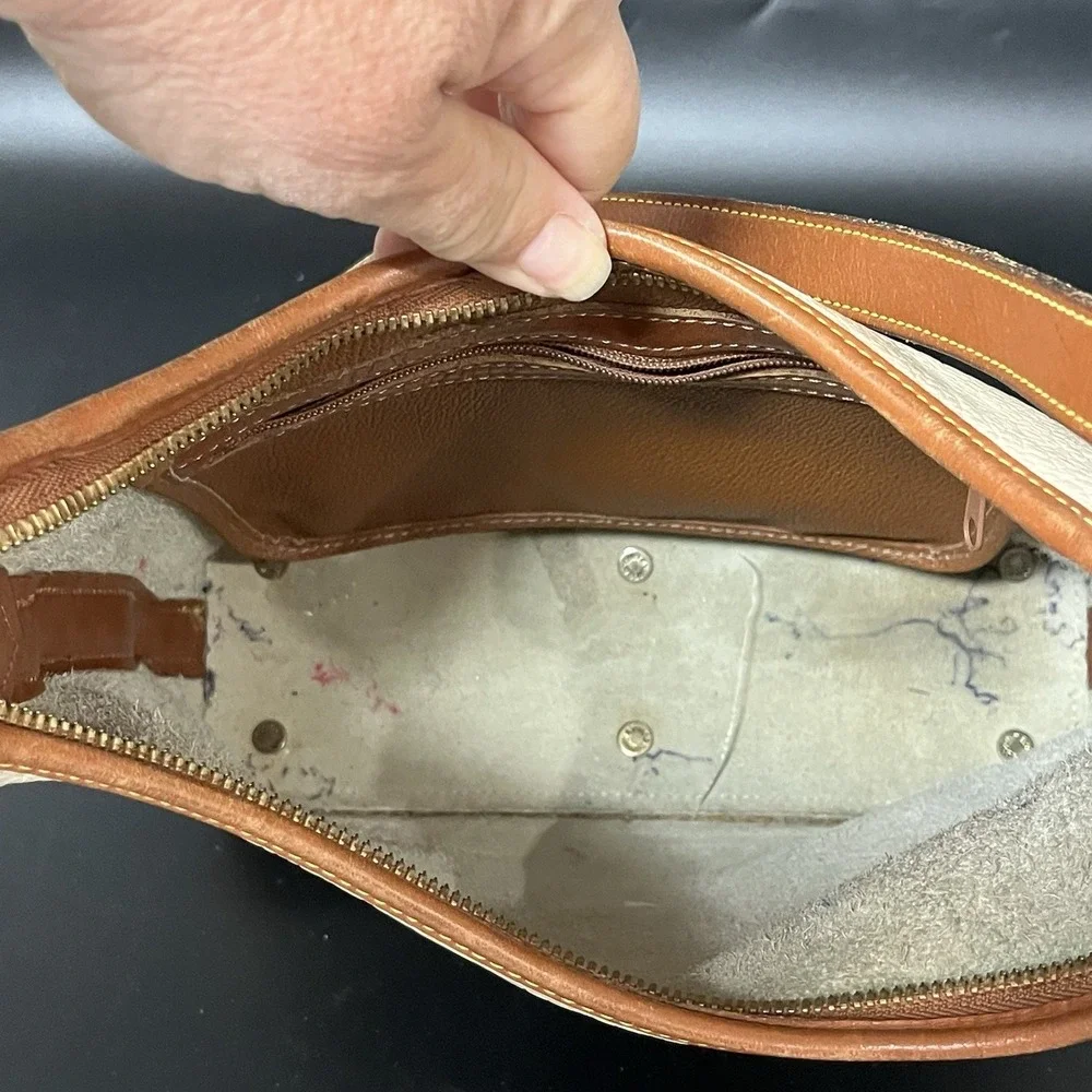 Donney & Bourke 90s Taupe W/ British Tan Trim Pebbled Leather Vtg Hobo Bag USA